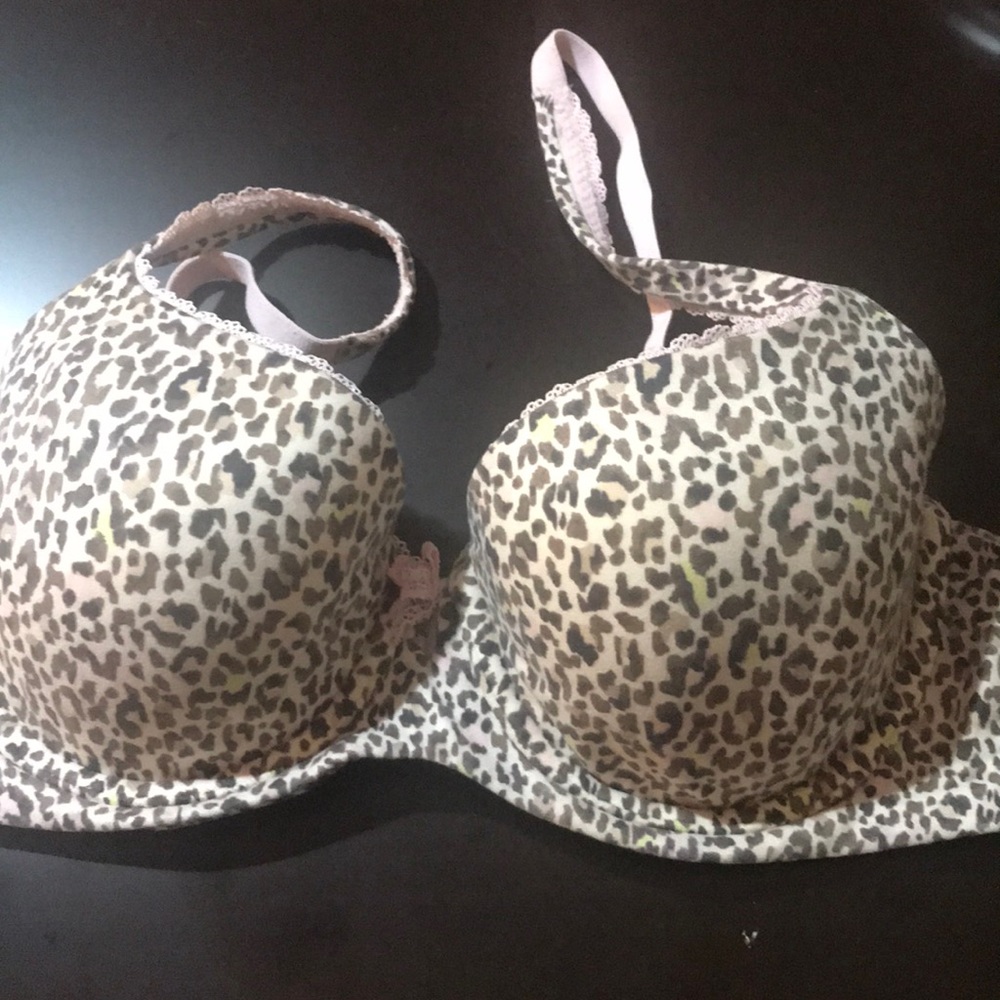 Victoria’s Secret leopard bra